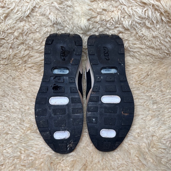 Nike Air Max Pre-Day Womens Shoes - Size 8 - Light Bone - Picture 3 of 6